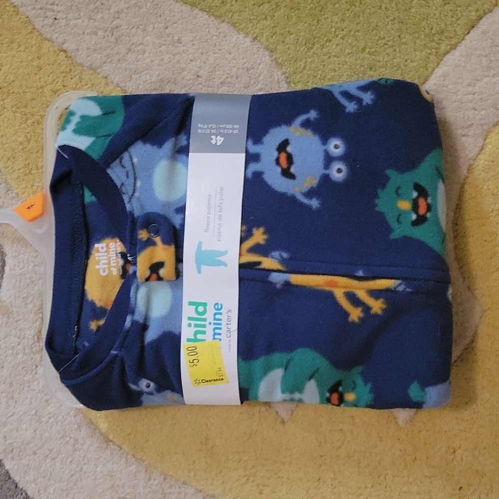 NWT- Child of mine carter's  fleece pajamas 4T